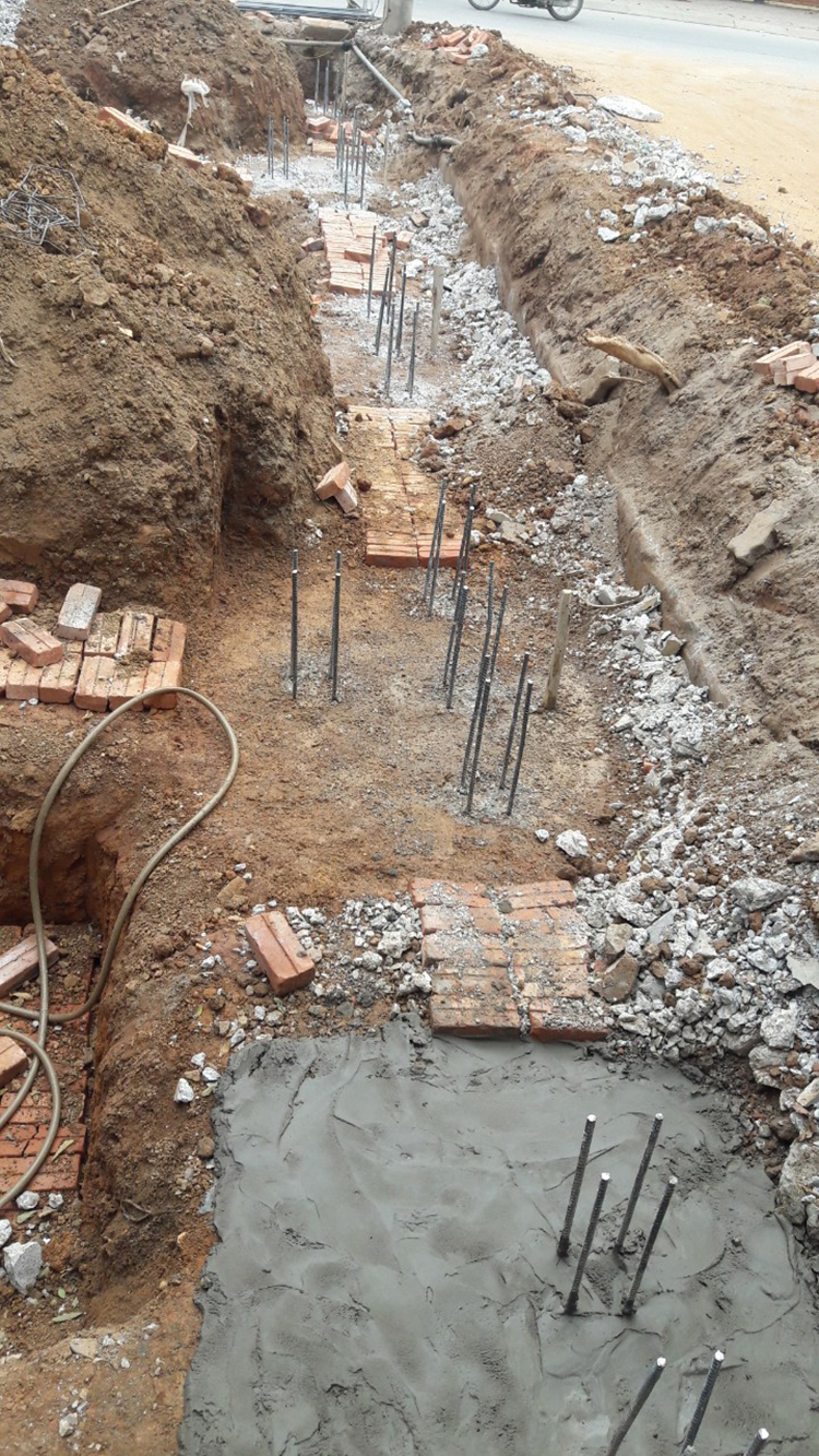 Hình 5: Đập đầu cọc cũng bị âm, không có bê tông nhổ lên 100mm